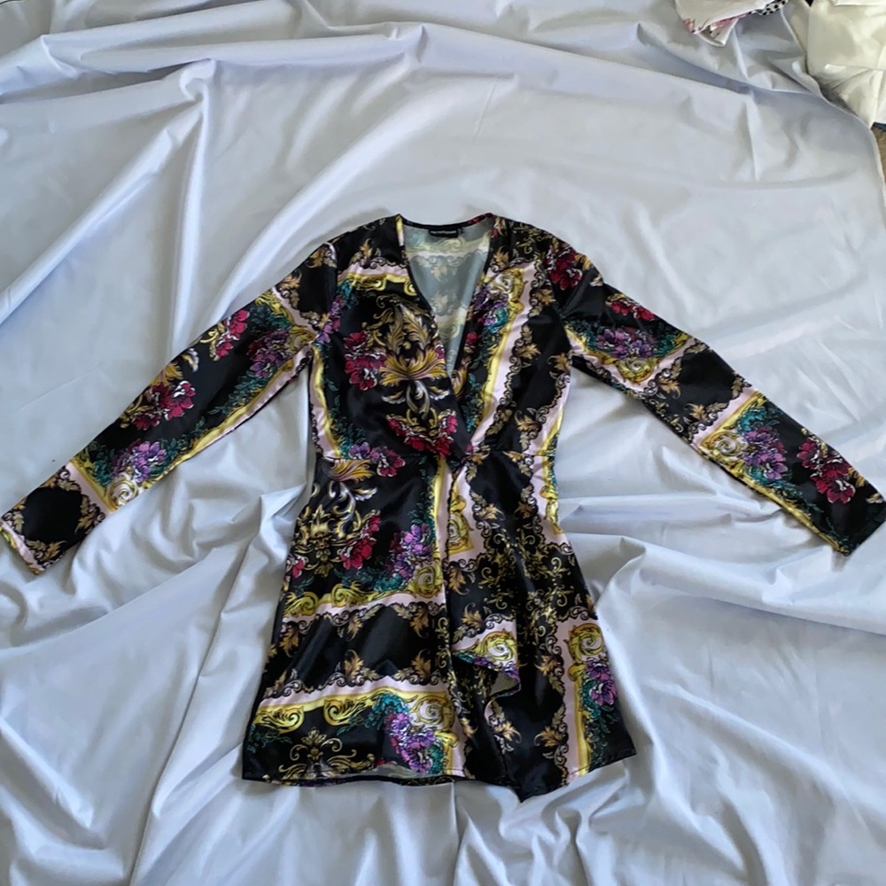 Pretty little things size 2 slit dress